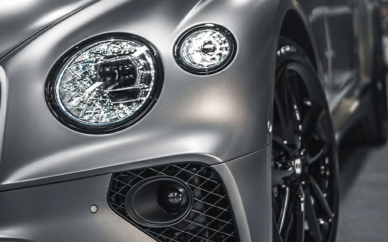 Оклейка автомобиля матовой пленкой в Москве