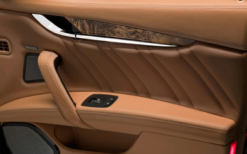 Ремонт кожи в интерьере. Фото