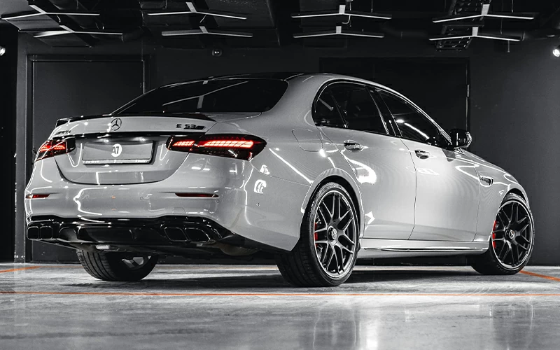 Оклейка автомобиля глянцевой пленкой. Фото 3