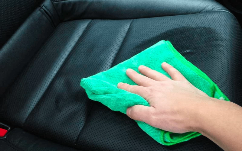 Химчистка кожаного салона в Москве