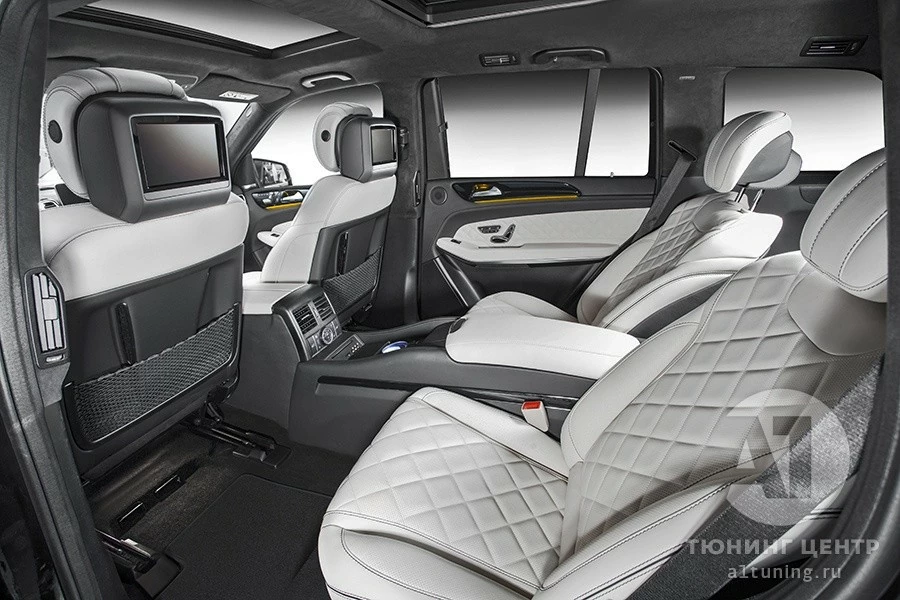 Салон Mercedes-Benz GLS. Фото 1