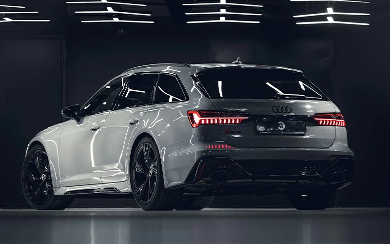 Оклейка автомобиля глянцевой пленкой. Фото 1