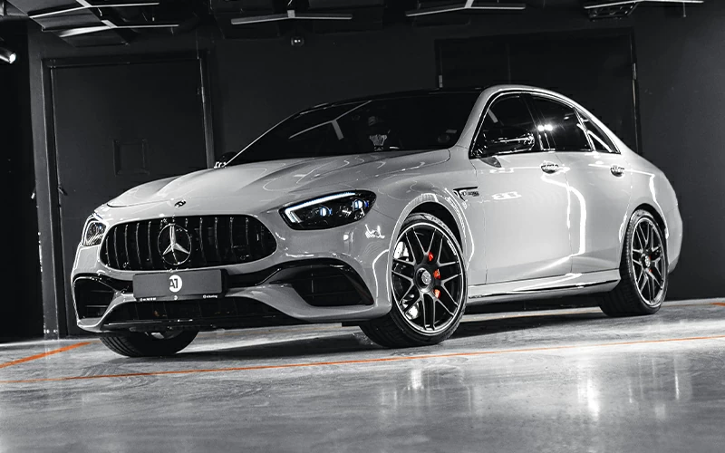 Оклейка автомобиля прозрачной пленкой в Москве