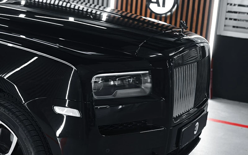 Оклейка автомобиля прозрачной пленкой. Фото 3