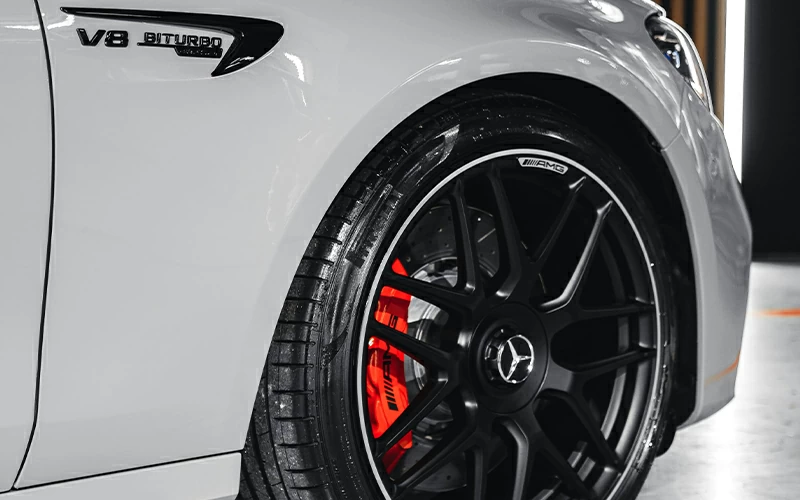 Оклейка автомобиля пленкой