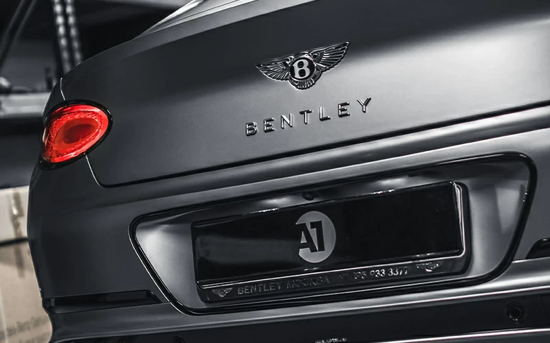 Оклейка автомобиля матовой пленкой