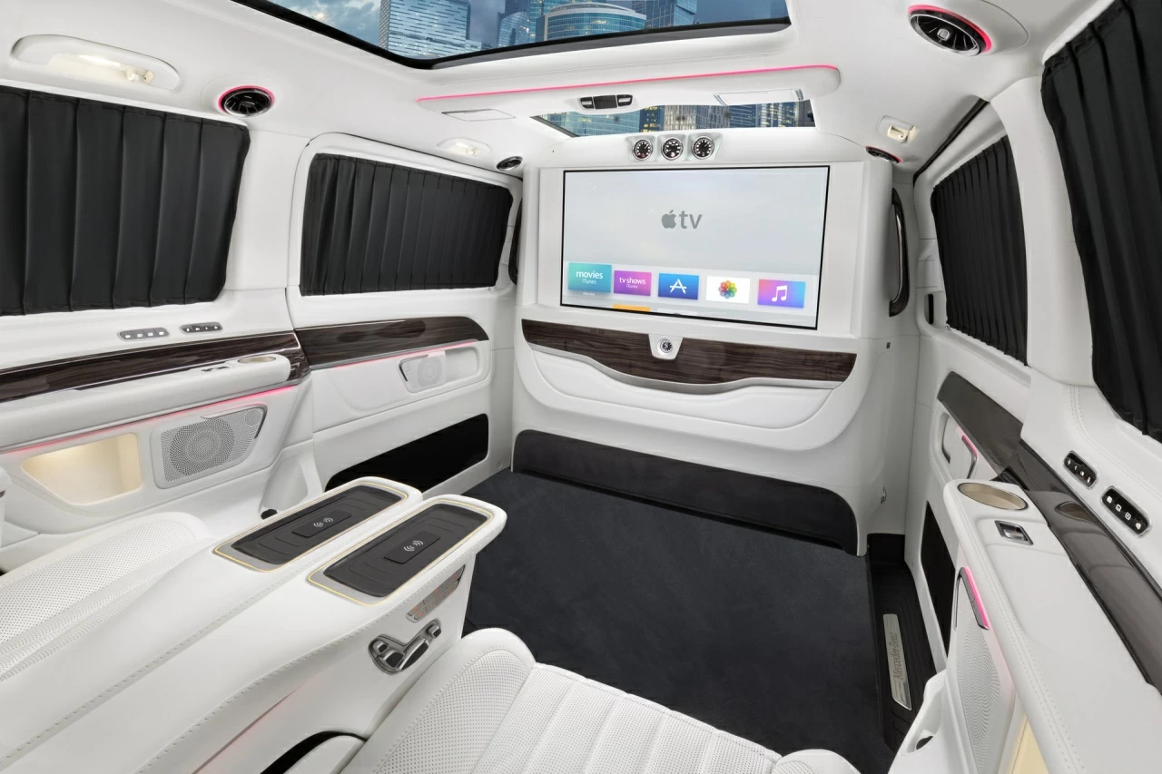 Салон Mercedes-Benz V-Comfort. Фото 32