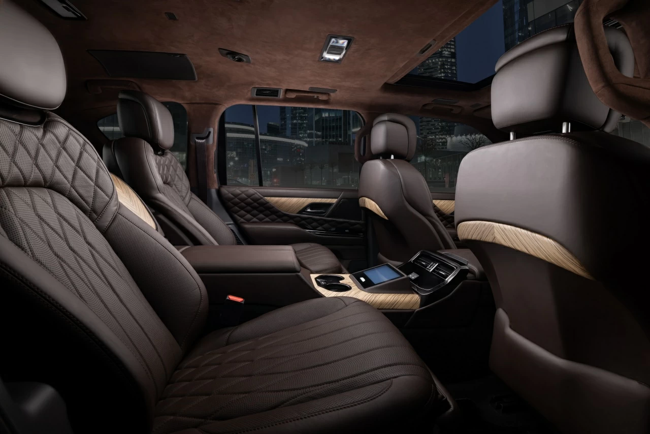 Салон Lexus. Фото