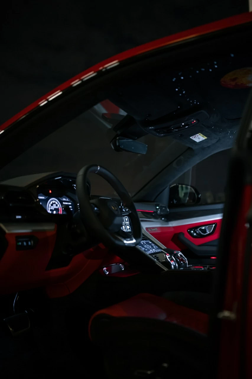 Lamborghini Urus звездное небо. Фото 21