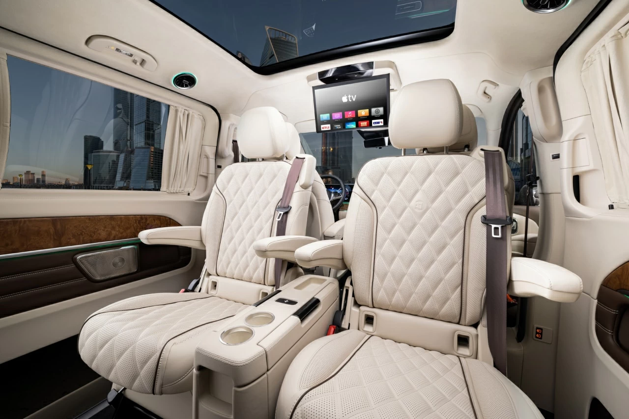 Салон Mercedes-Benz V-Chairman. Фото 1