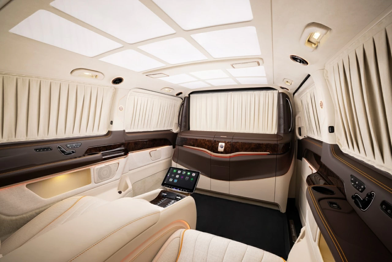Салон Mercedes-Benz V-Class 300D V-VIP by Loro Piana. Фото 2