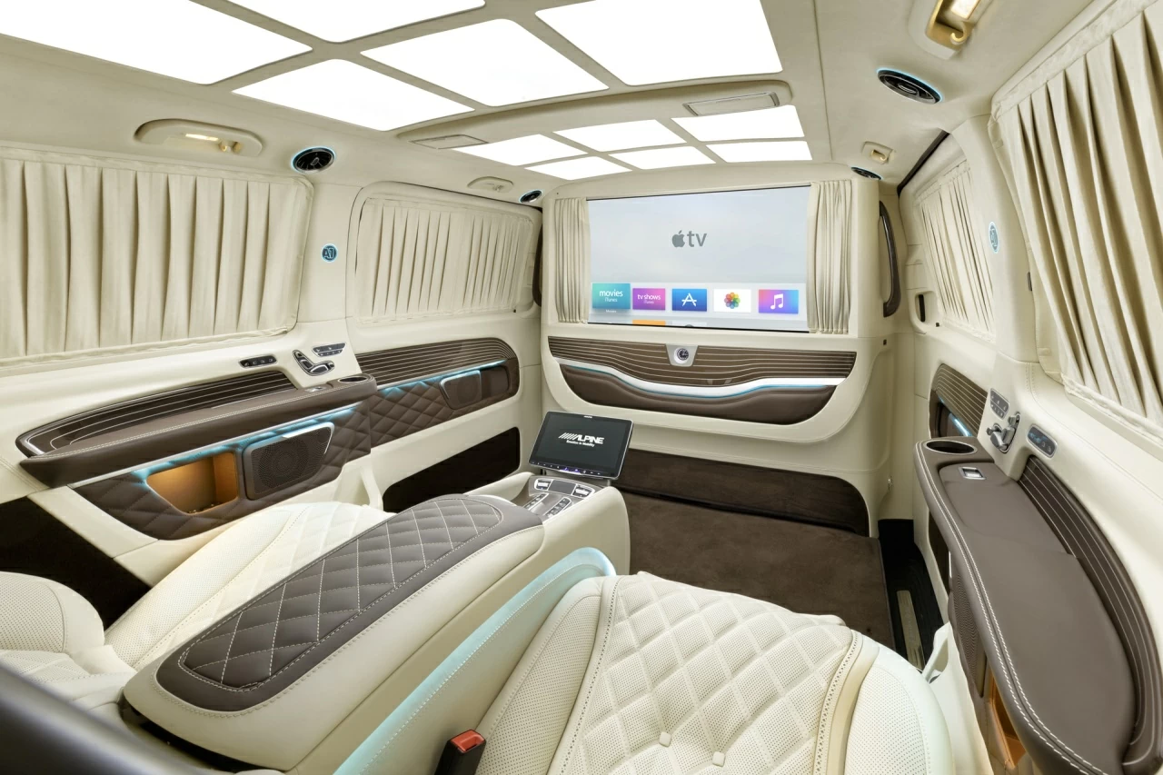 Салон Mercedes-Benz V-Class 300D в комплектации V-BusinessJet
