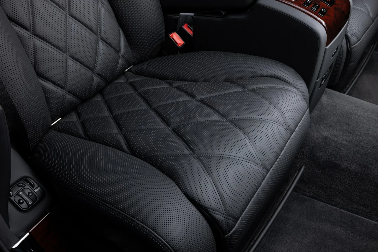 Сиденья для Mercedes-Benz Maybach 62. Фото