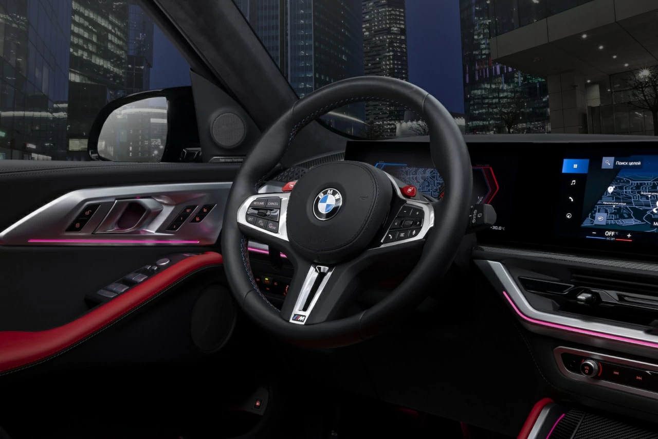 BMW XM. Руль