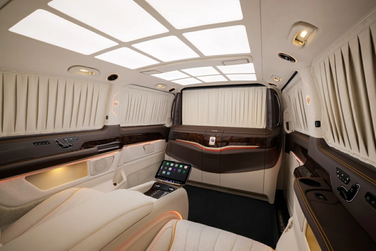 Салон Mercedes-Benz V-Class 300D V-VIP by Loro Piana. Фото 3