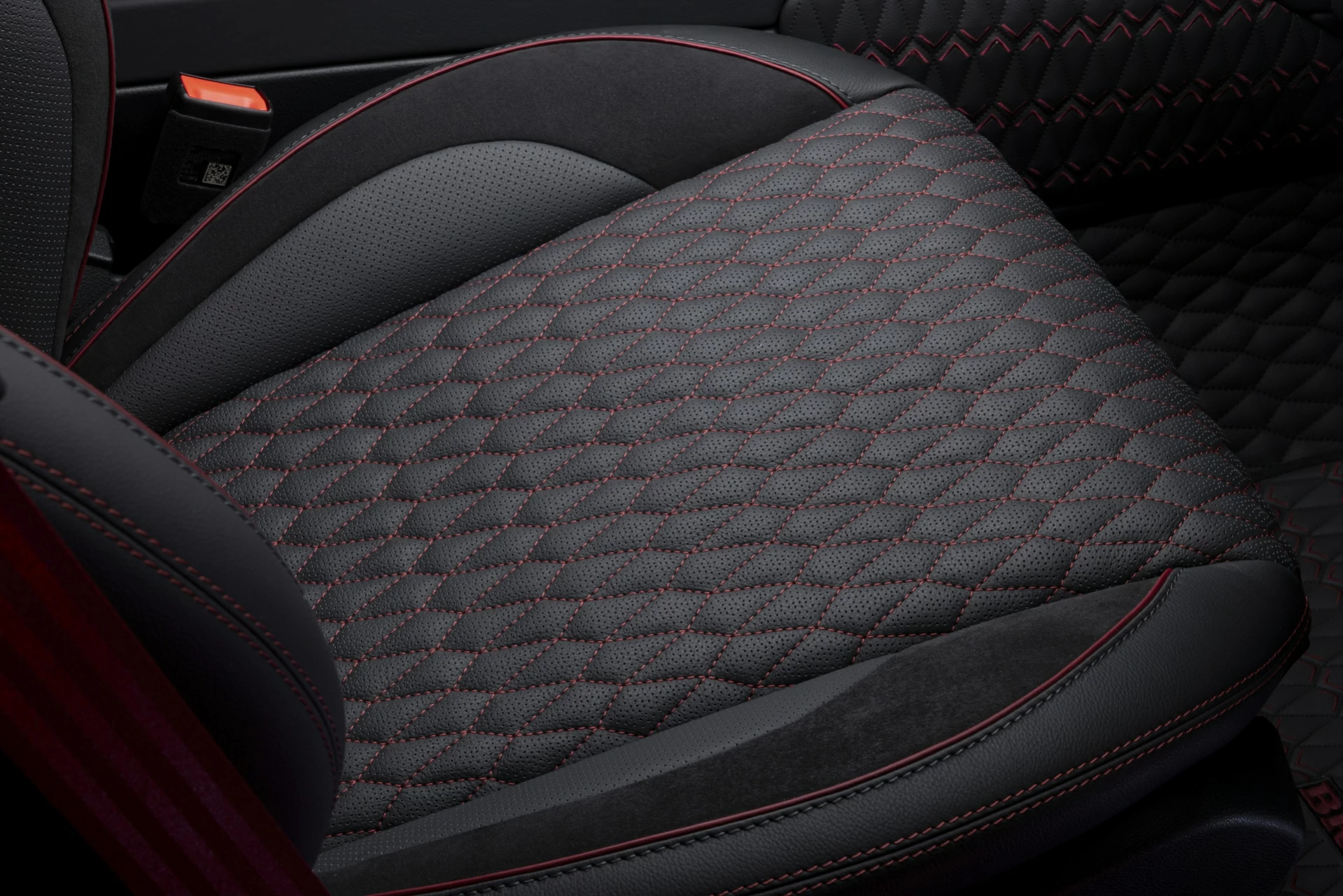 Сиденья для Mercedes-Benz BRABUS G900 Rocket Red&Black. Фото 1