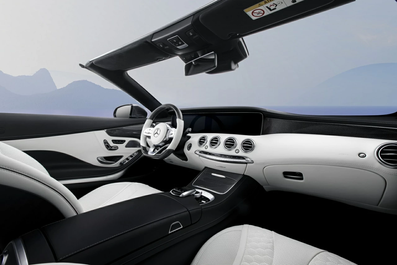 Mercedes-Benz S Coupe Cabrio. Торпедо. Фото