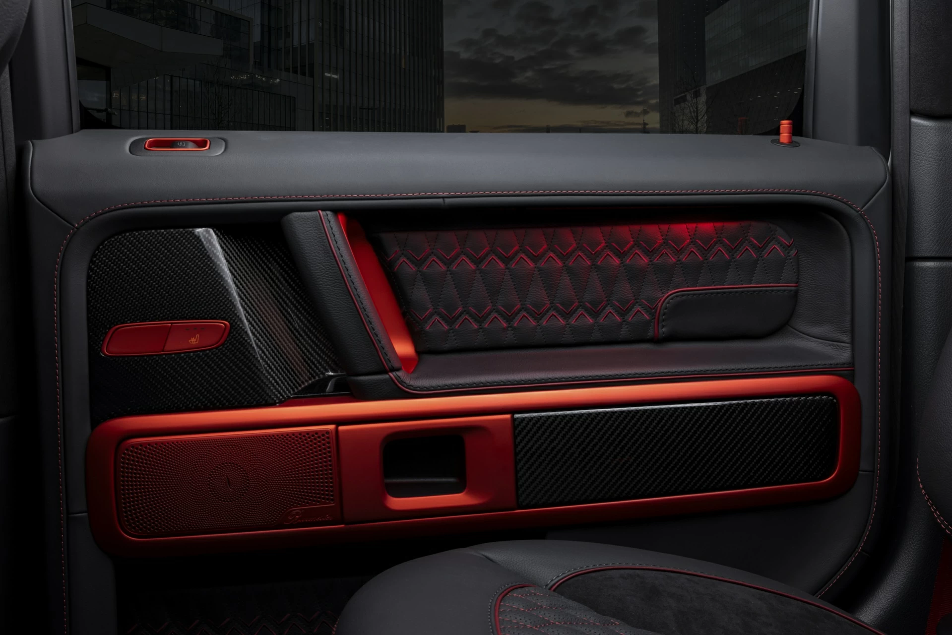 Mercedes-Benz BRABUS G900 Rocket Red&Black. Дверь. Фото