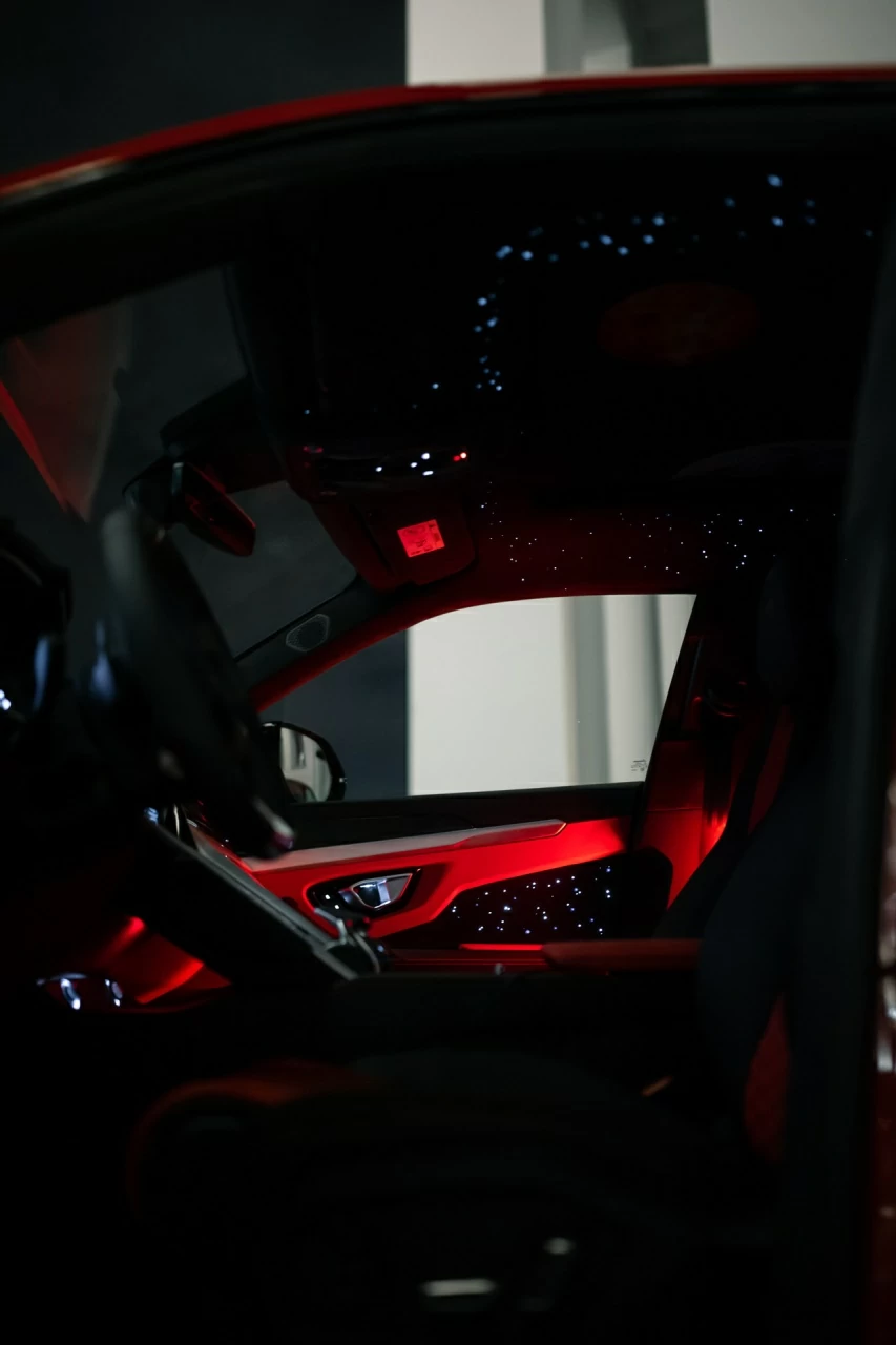 Lamborghini Urus звездное небо. Фото 18