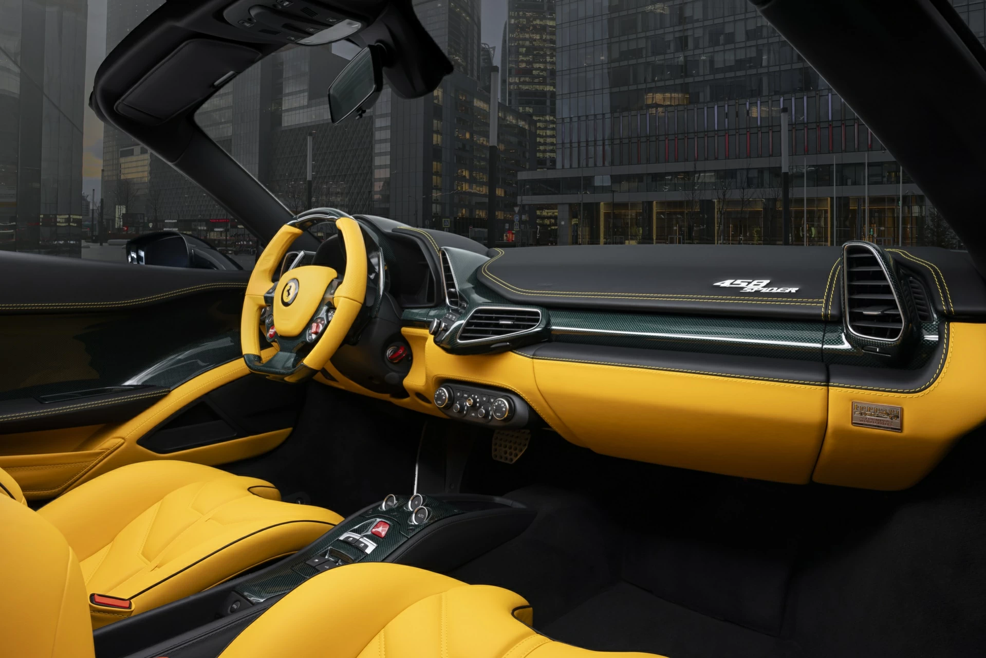 Ferrari 458 yellow салон. Фото 1