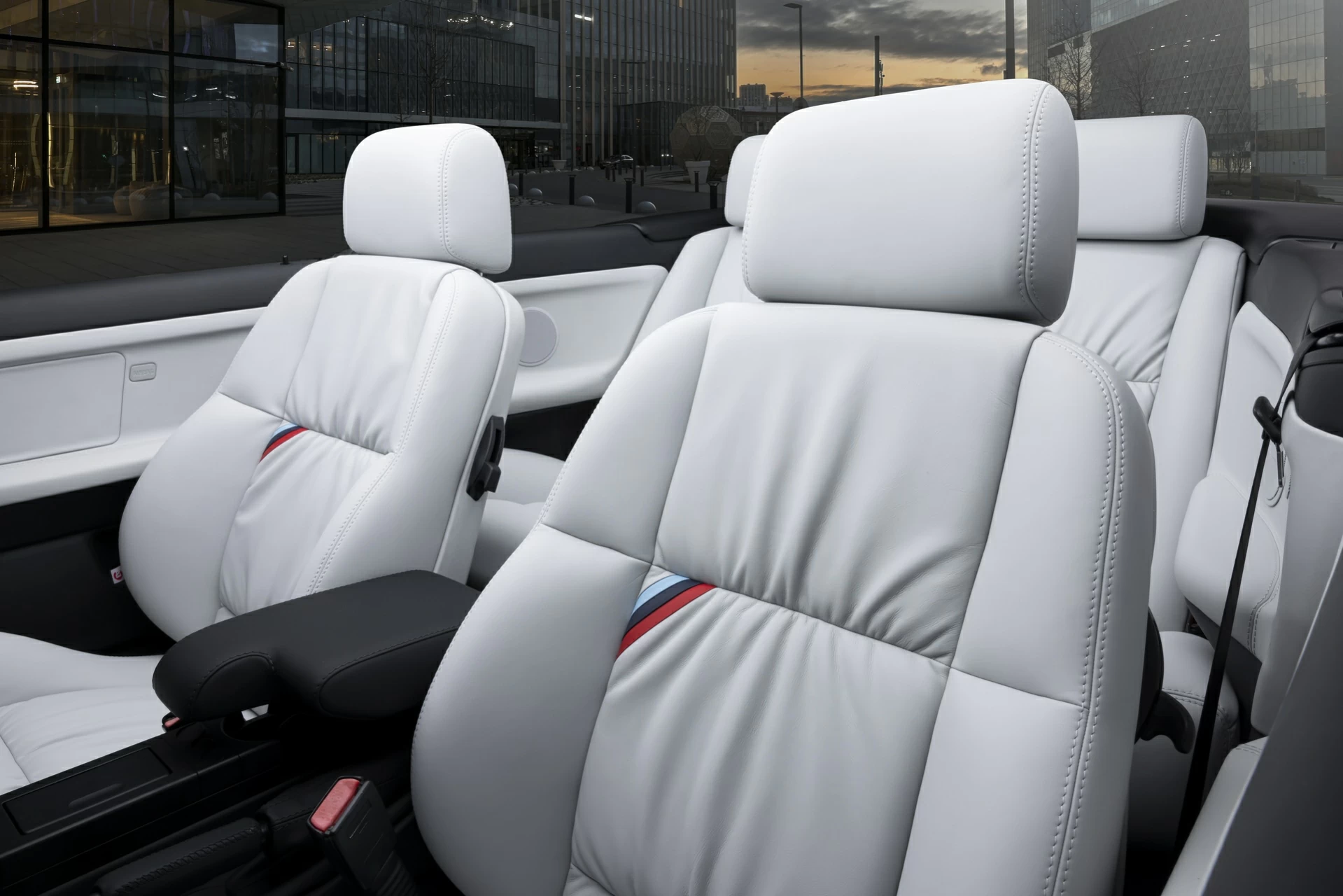 Сиденья для BMW M3 E36. Фото