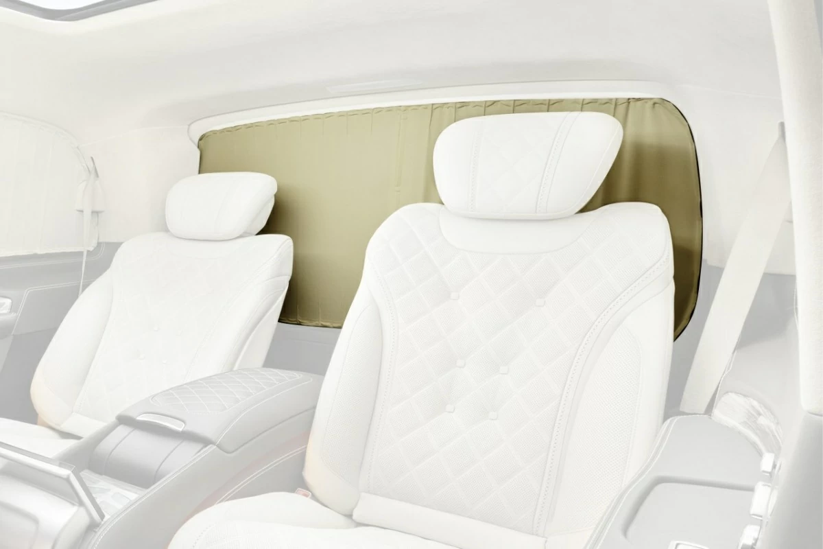 Электрическая шторка на заднюю дверь