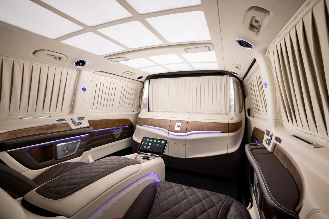 Салон Mercedes-Benz V-Class V-VIP 300D. Фото 1