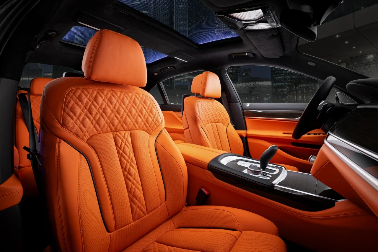 Салон BMW 7. Фото 1