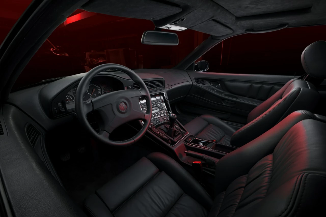 BMW 850 CSi. Торпедо. Фото