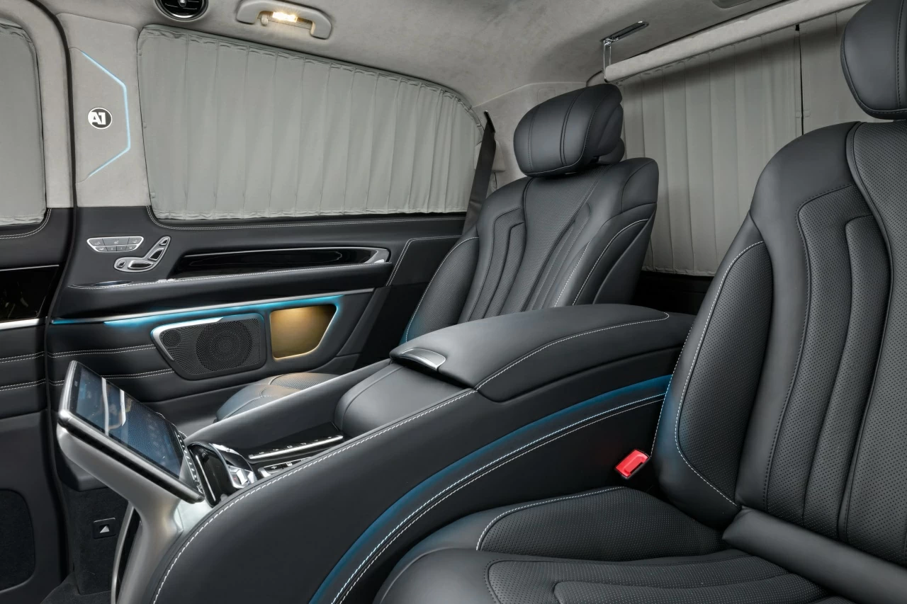 Перетяжка салона автомобиля кожей. Фото 2