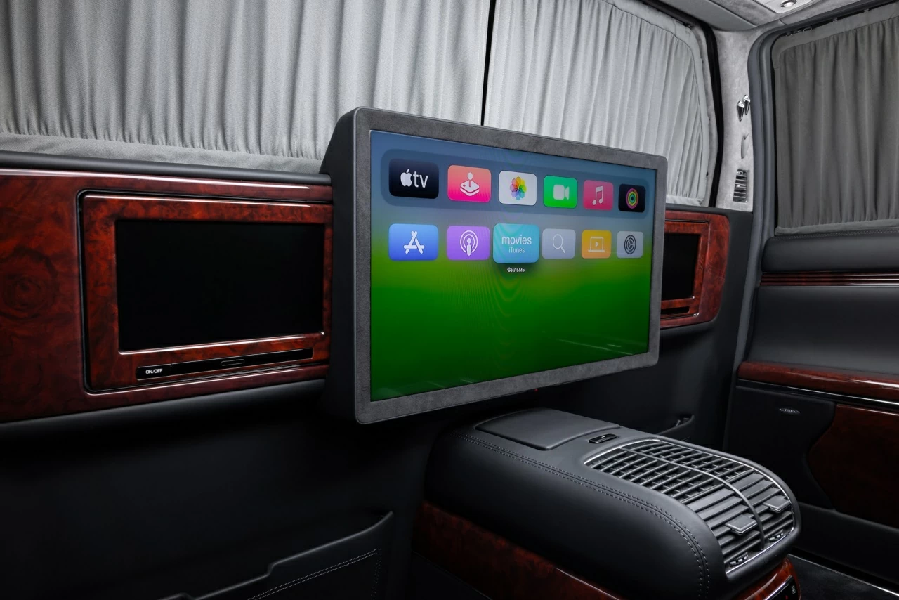 Салон Mercedes-Benz Maybach 62. Фото 2