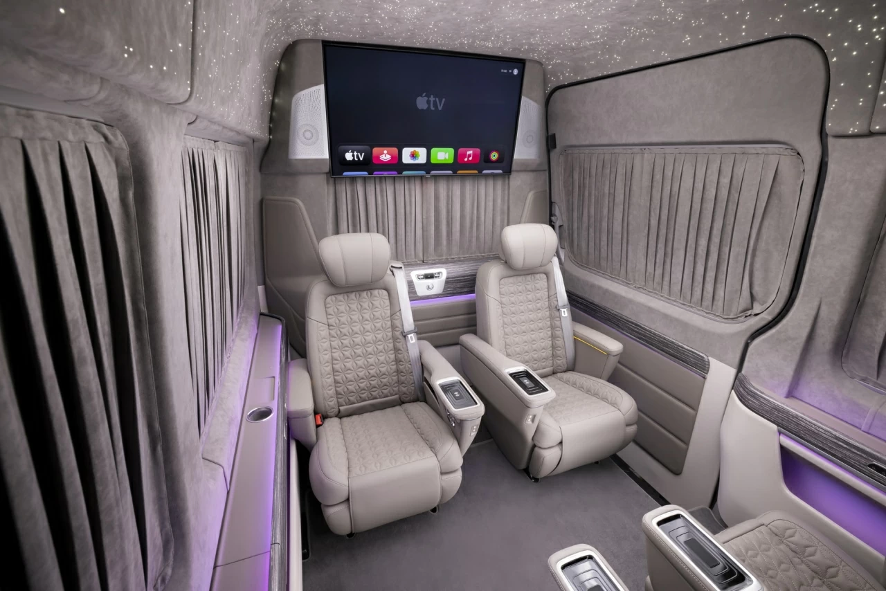 Салон Mercedes-Benz Sprinter Business Jet. Фото