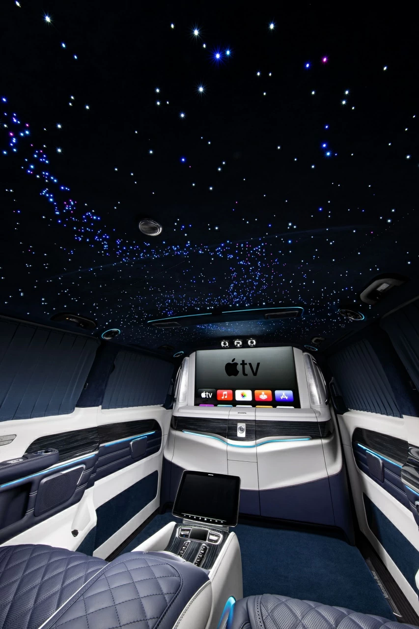 Звездное небо в автомобиль. Фото