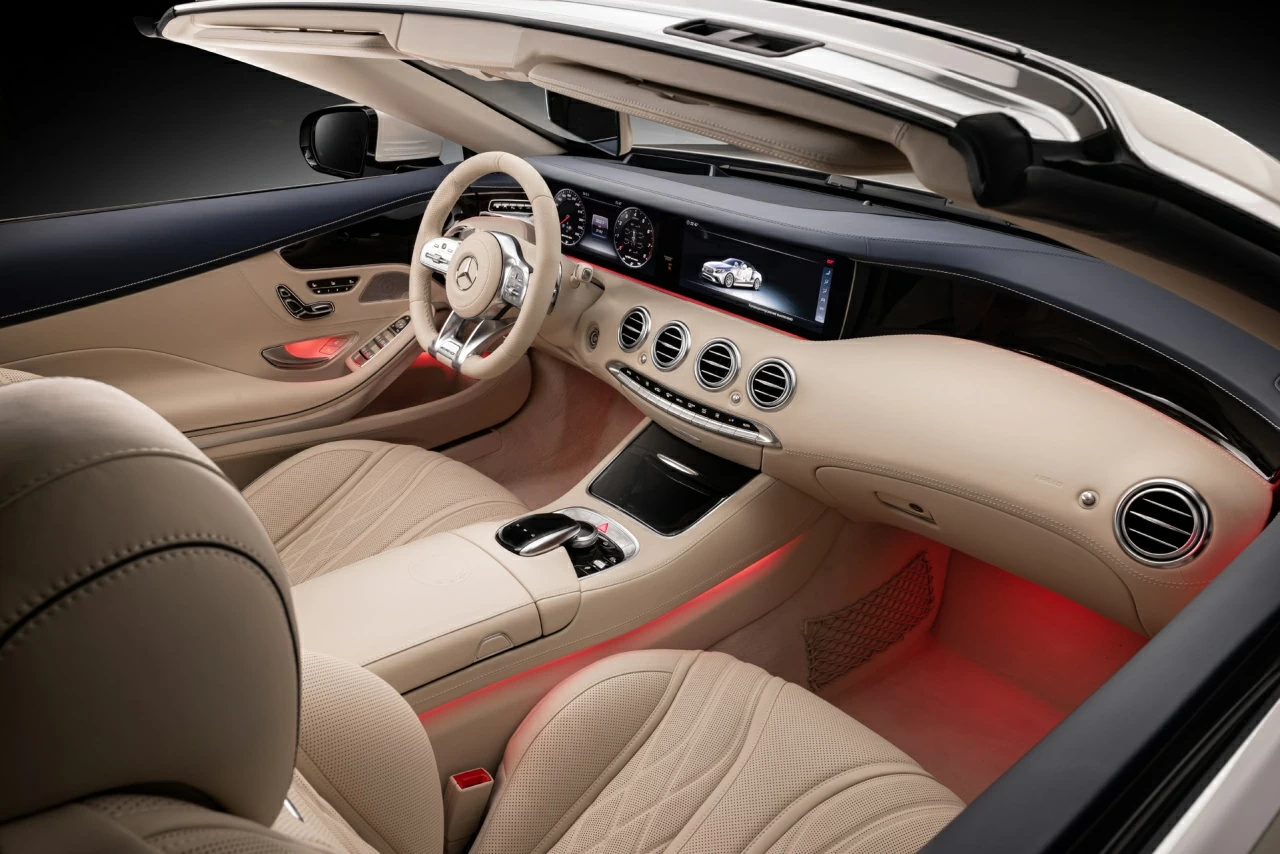 Mercedes-Benz S-class Coupe Cabriolet. Торпедо. Фото