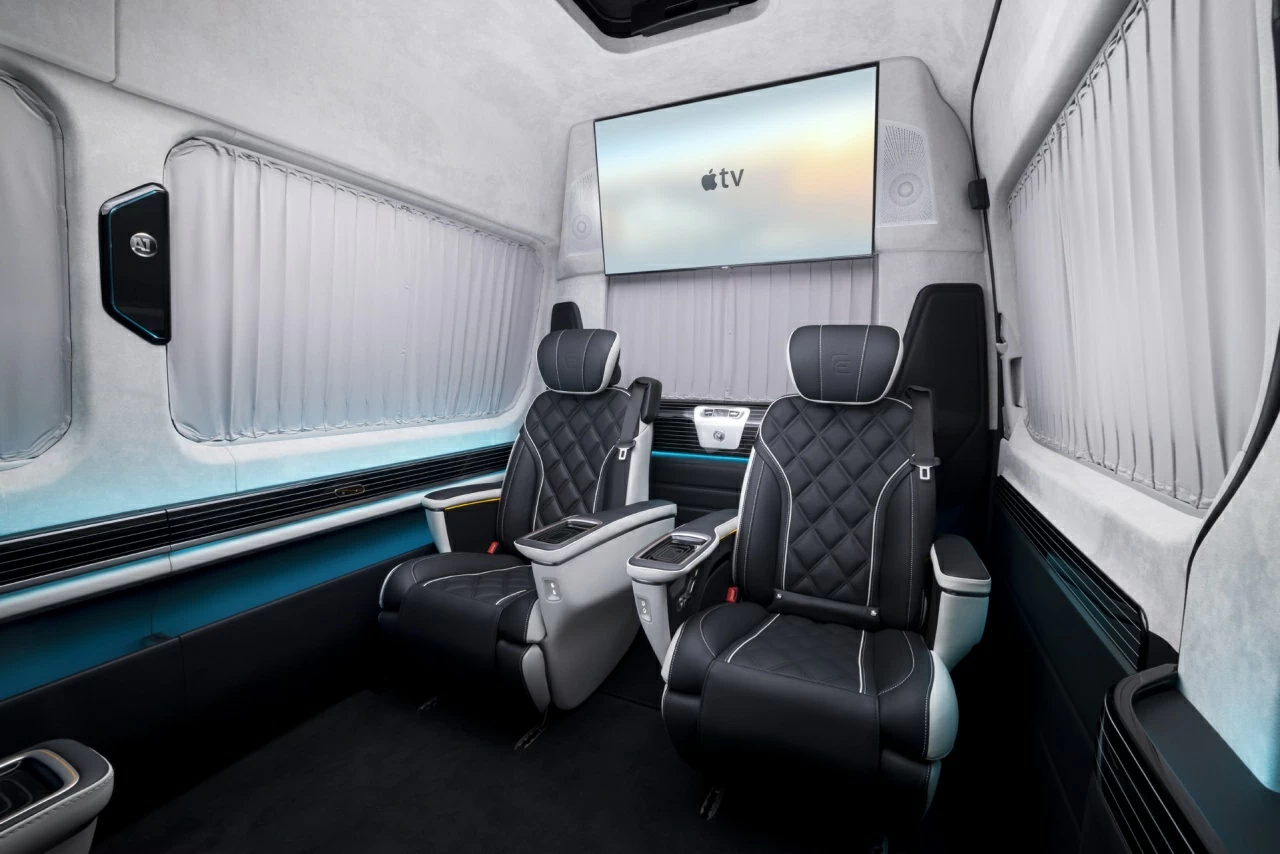 Салон Mercedes-Benz Sprinter BusinessJet. Фото