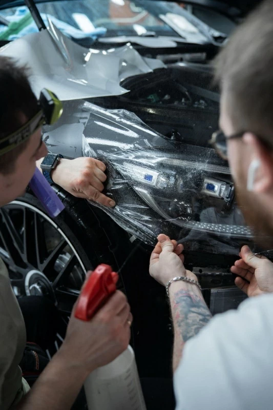 Оклейка защитной плёнкой