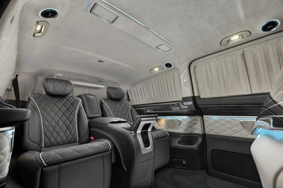 Потолок с отделкой из алькантары