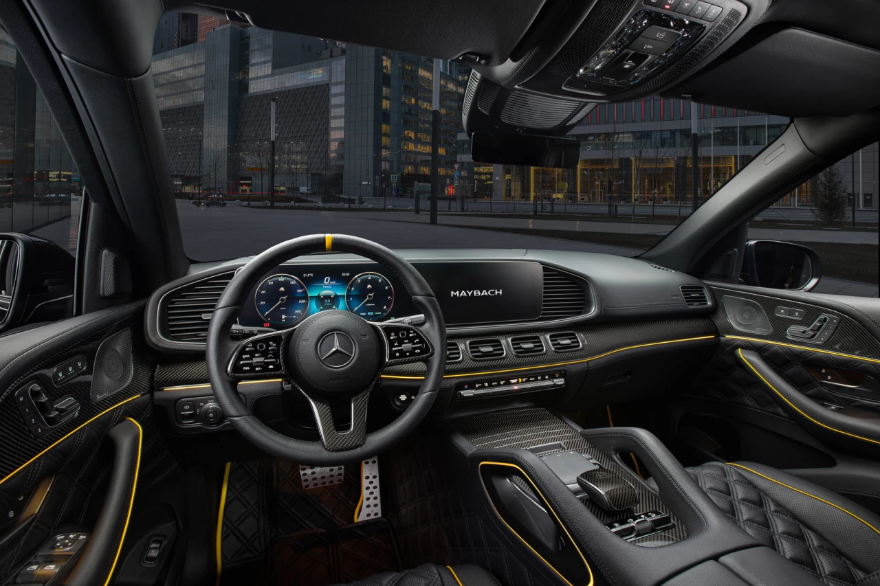 Эксклюзивный салон автомобиля в Москве