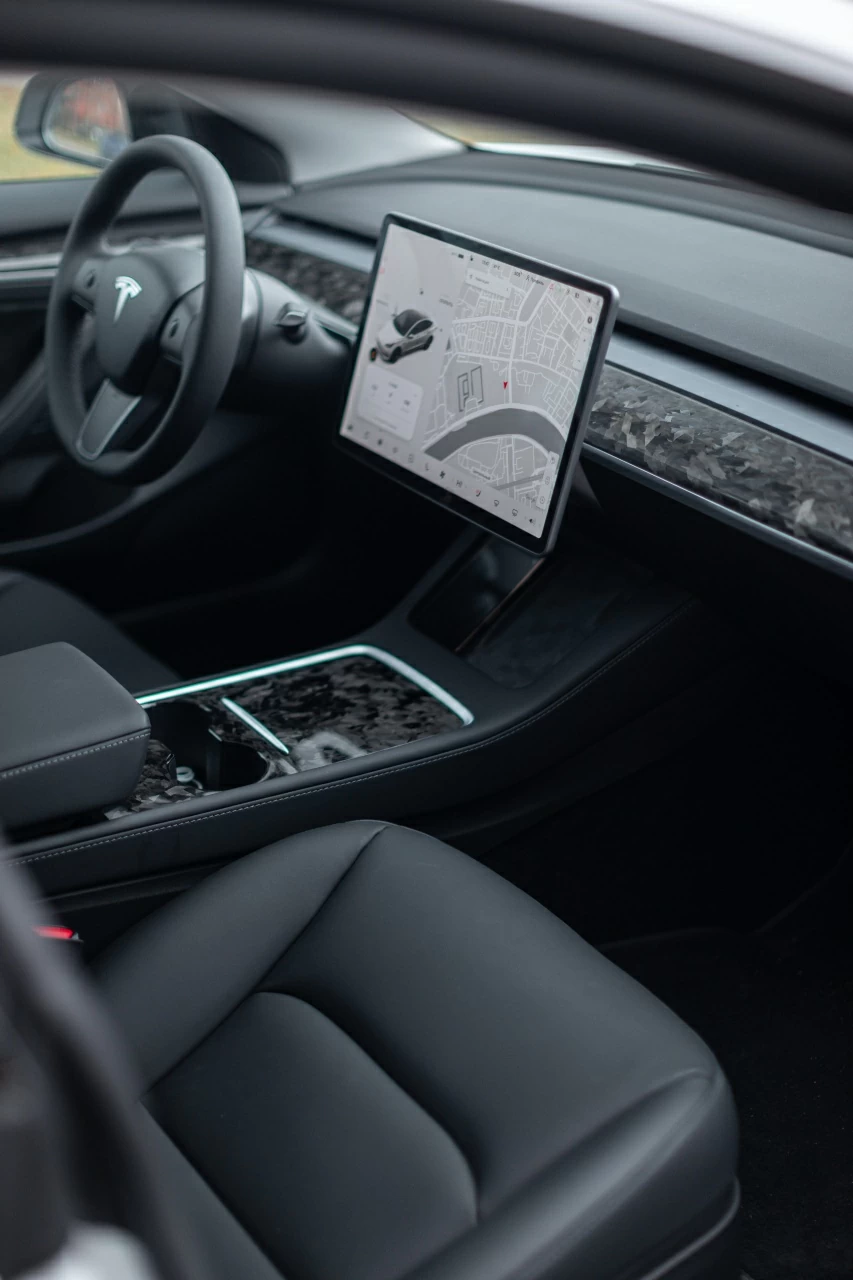 Карбон в интерьере. Фото 1