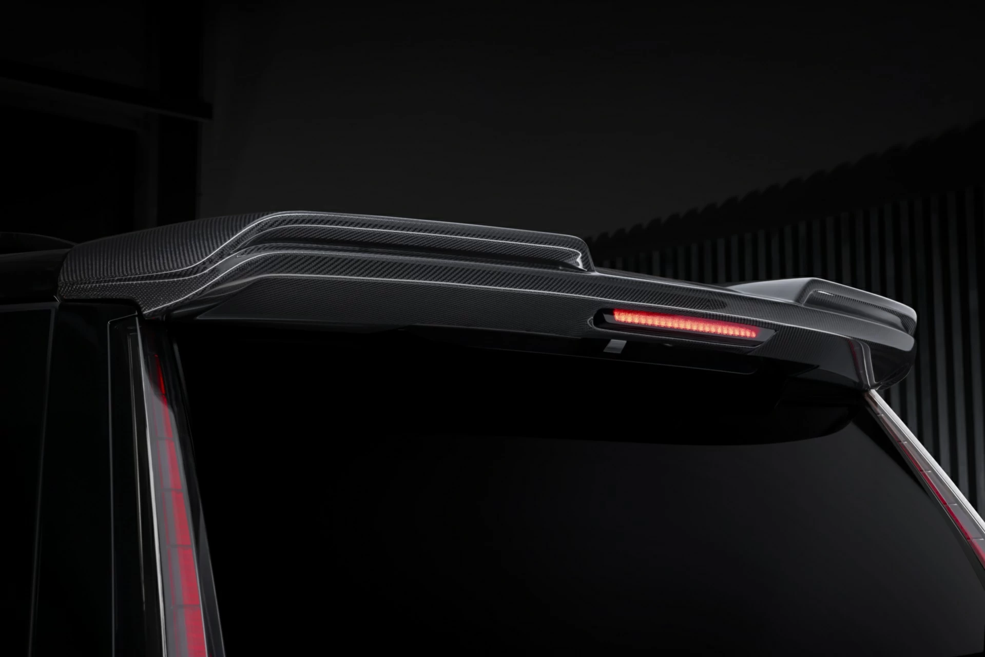 Тюнинг Cadillac Escalade Carbon. Фото 4