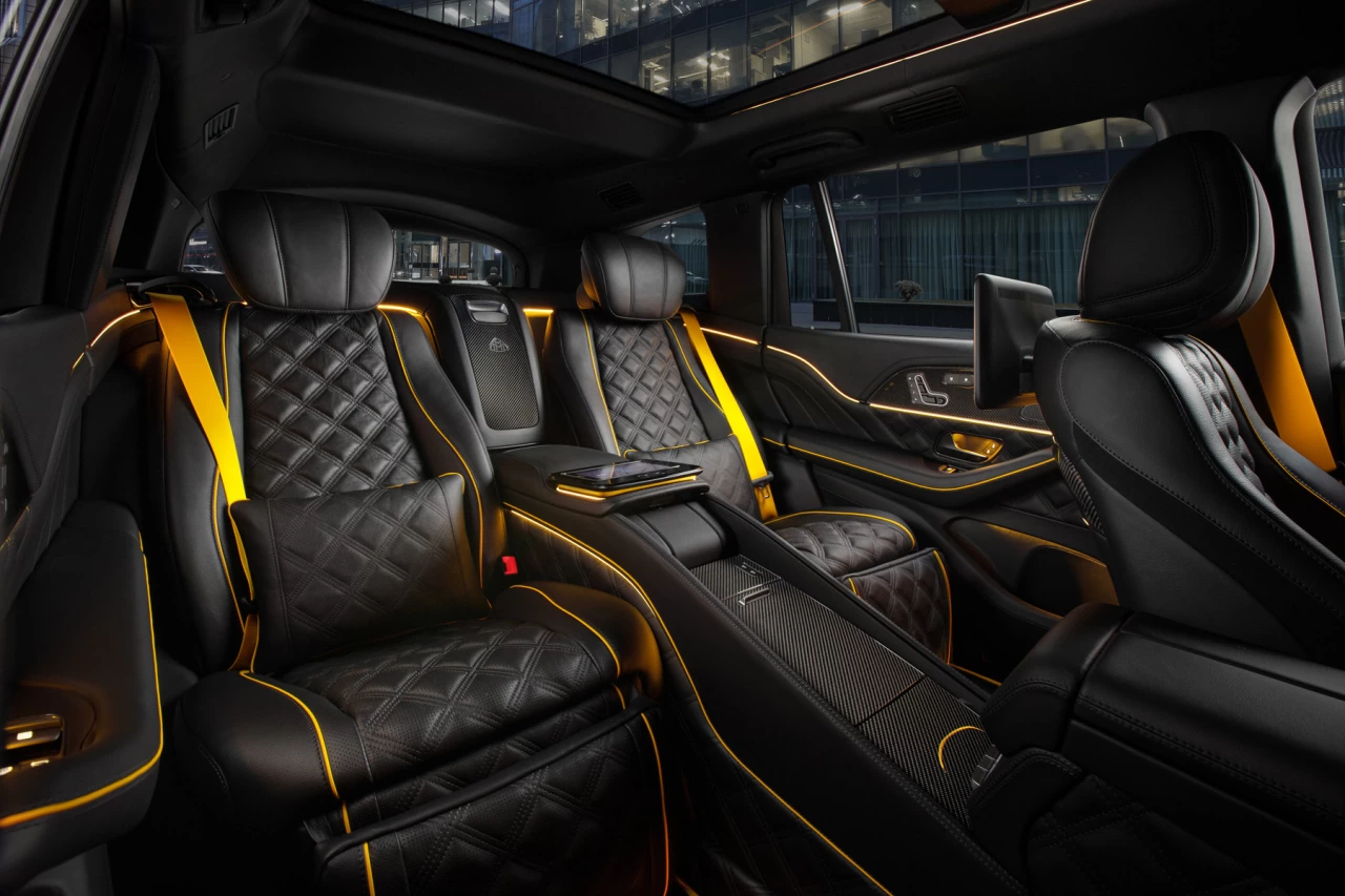 Эксклюзивный салон автомобиля