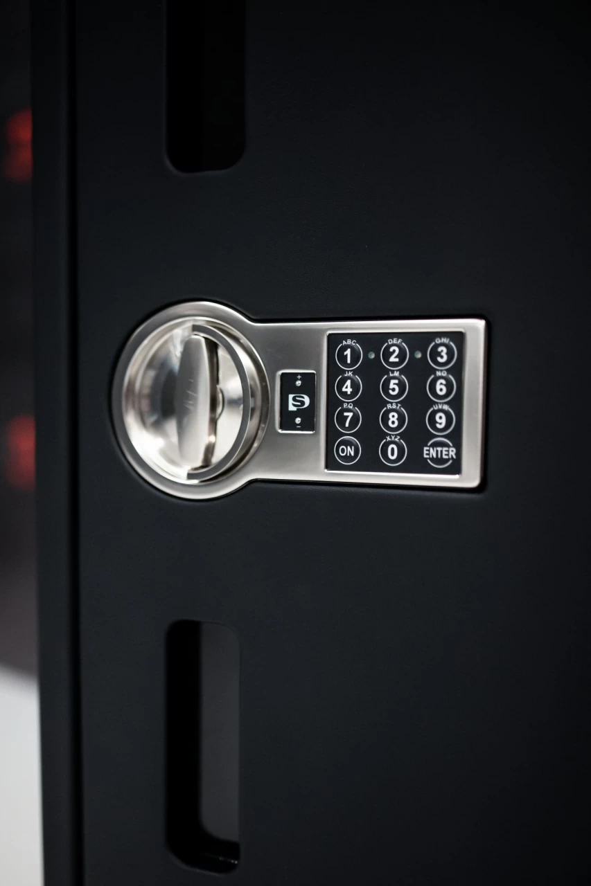 Потайной сейф на G-CLASS. Фото 1