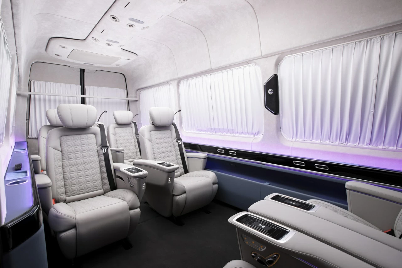 Салон Mercedes-Benz Sprinter Business Jet. Фото 13