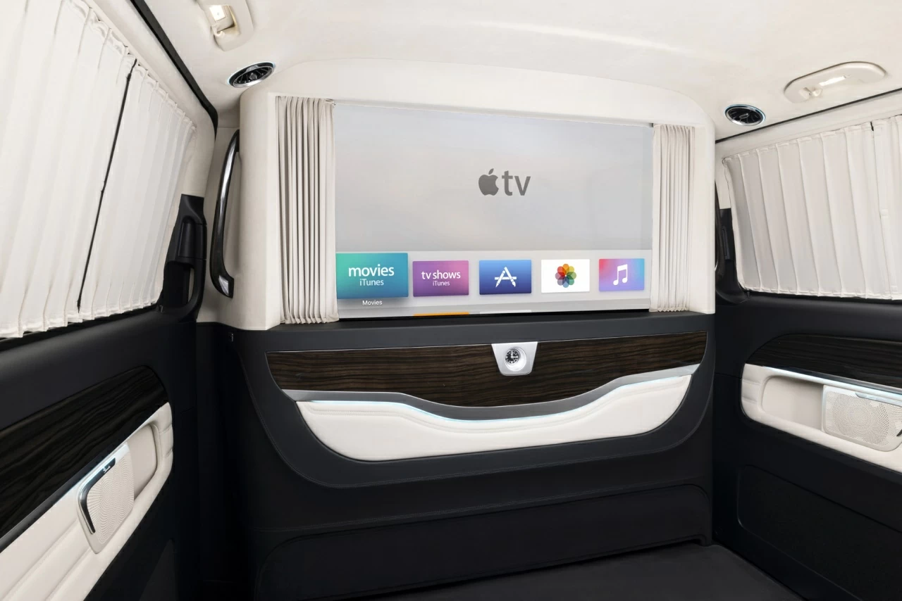 Салон Mercedes-Benz V-Comfort. Фото