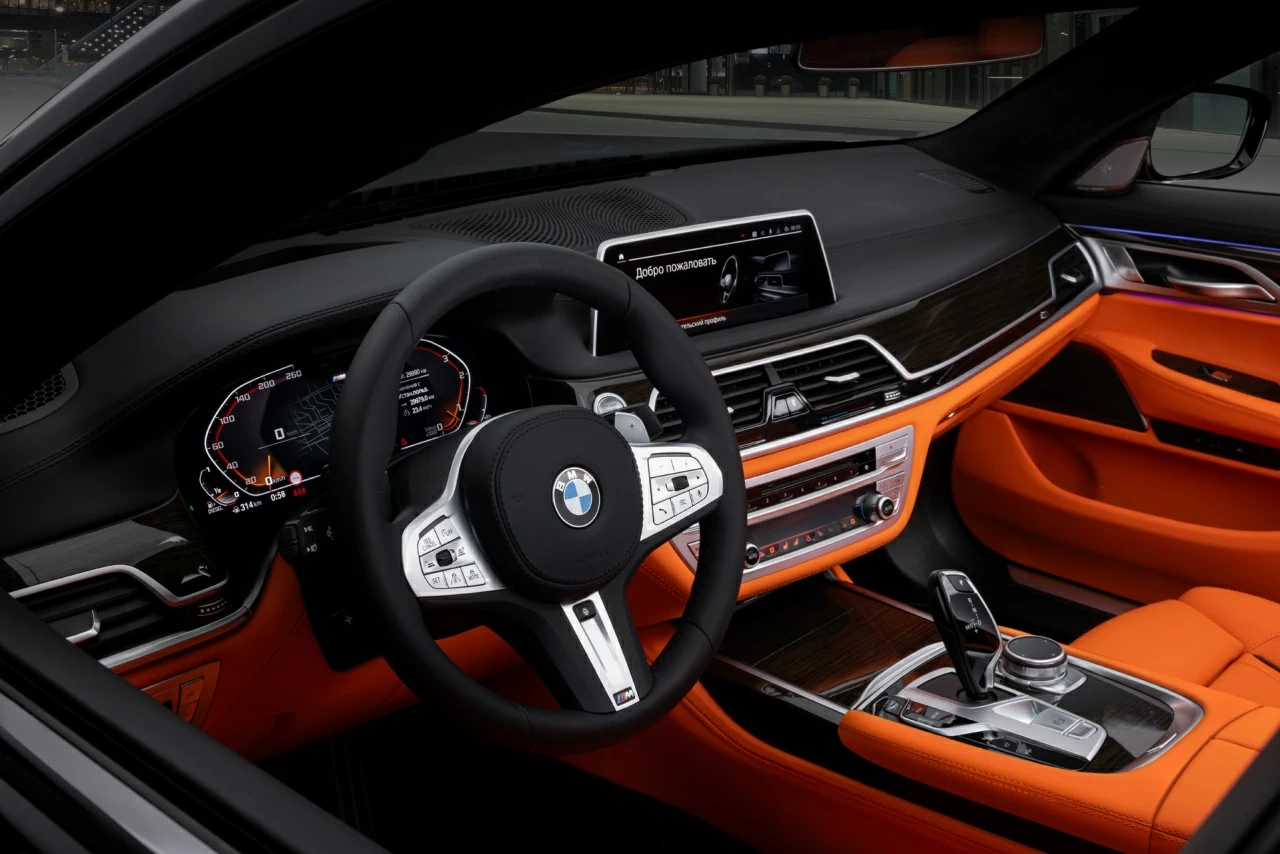 BMW 7 Series. Торпедо. Фото 3