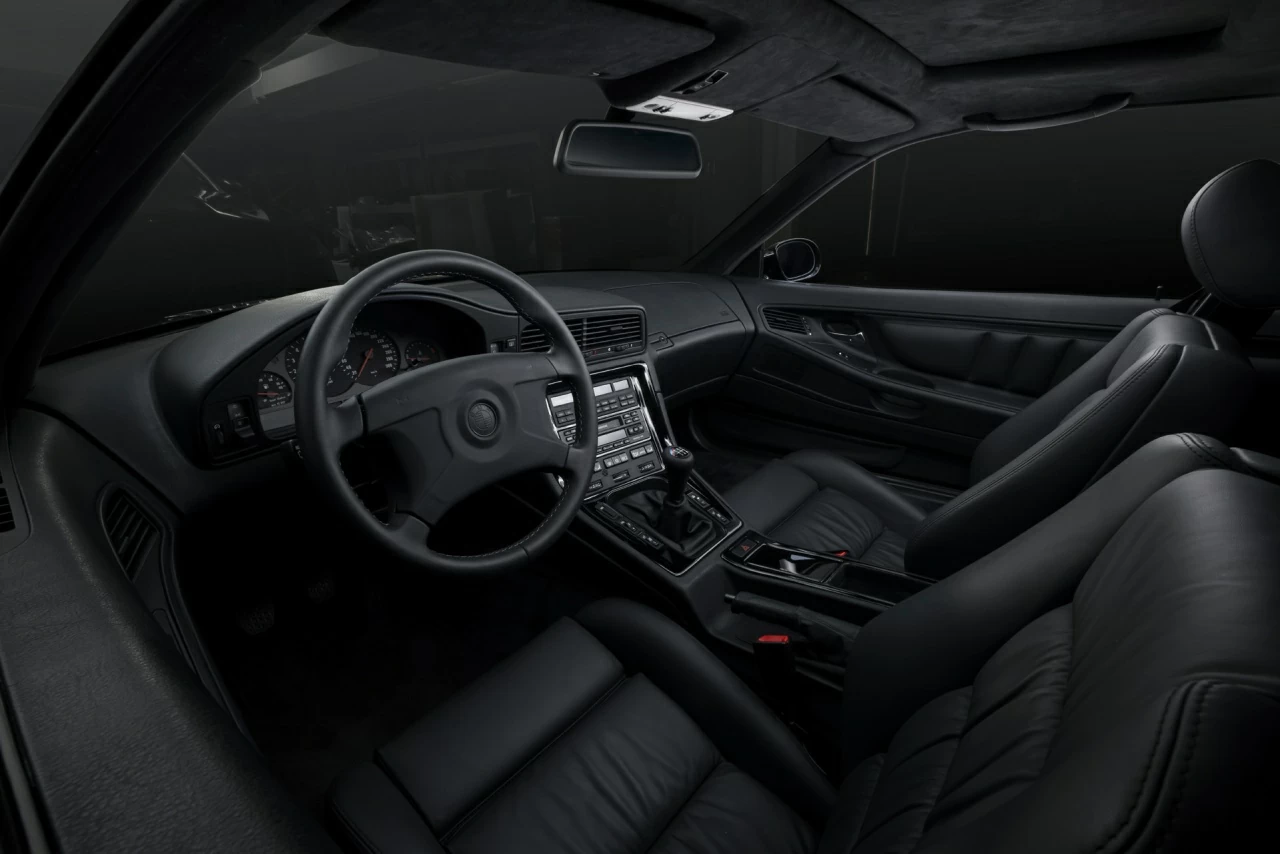 BMW 850 CSi. Торпедо