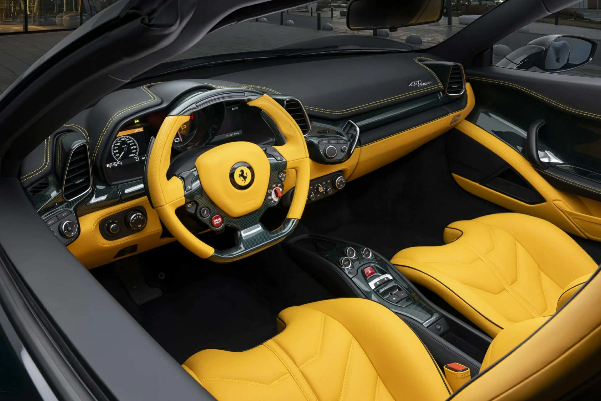 Ferrari 458 yellow. Торпедо 7