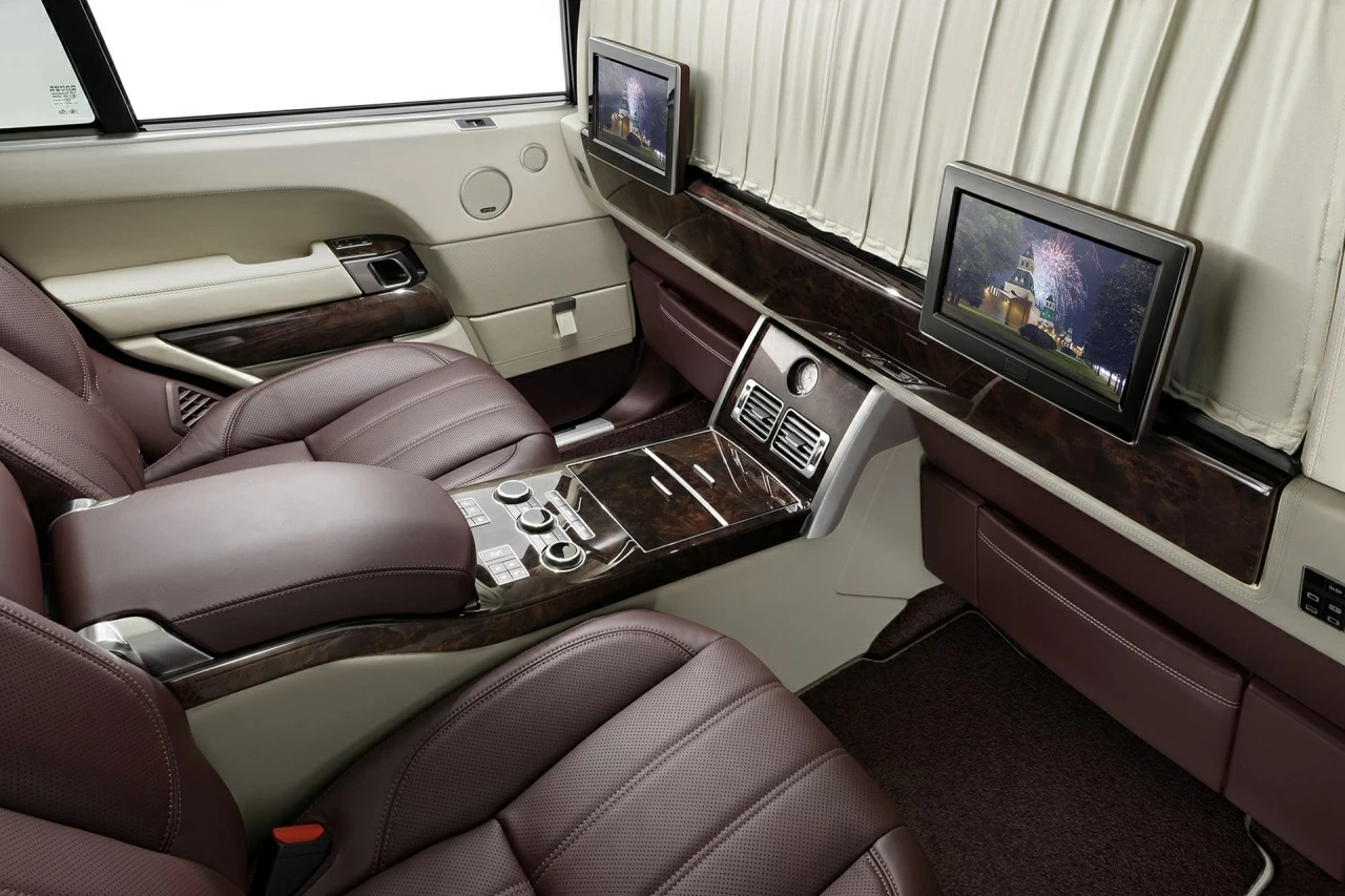 Салон Land Rover Range Rover. Фото 1