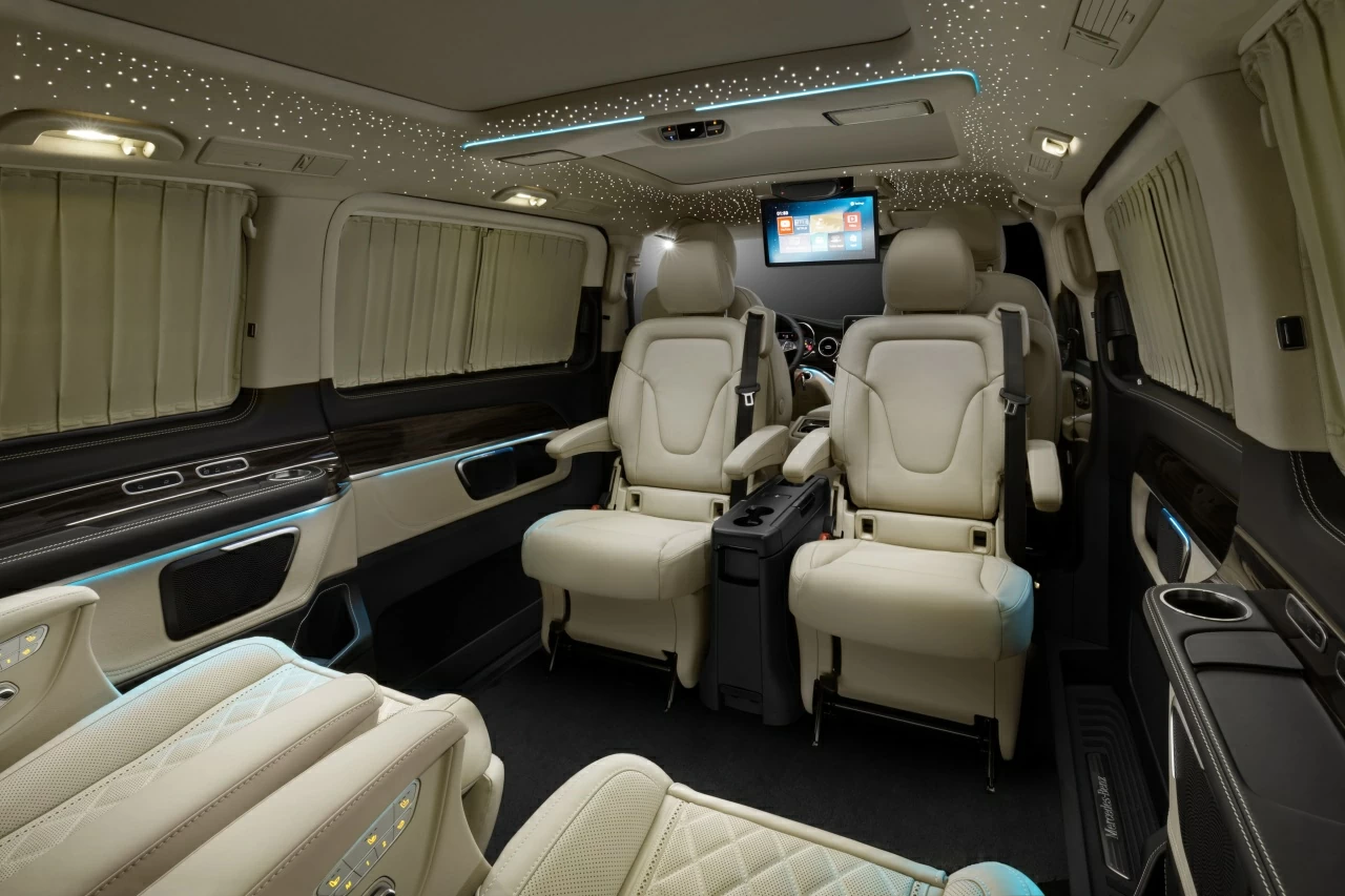 Освещение салона автомобиля. Фото 4