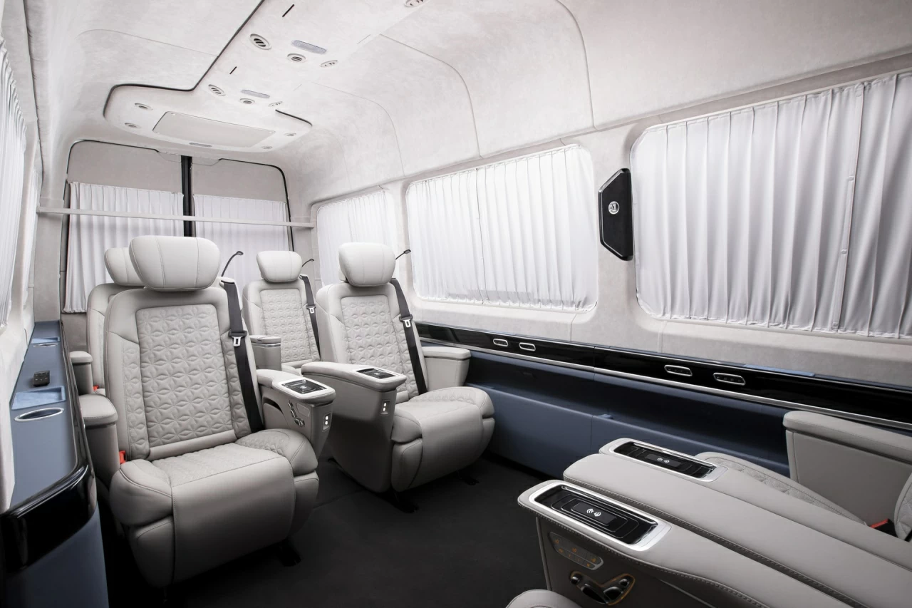 Салон Mercedes-Benz Sprinter Business Jet. Фото